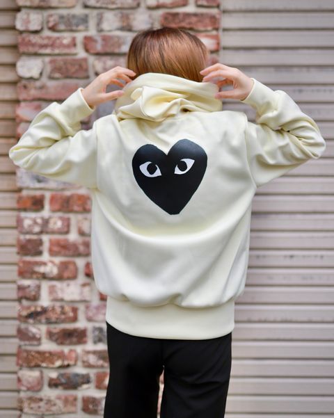 プレイ コムデギャルソン 新作HOODED SWEATSHRT WITH BIG HEART style.2023.3.19