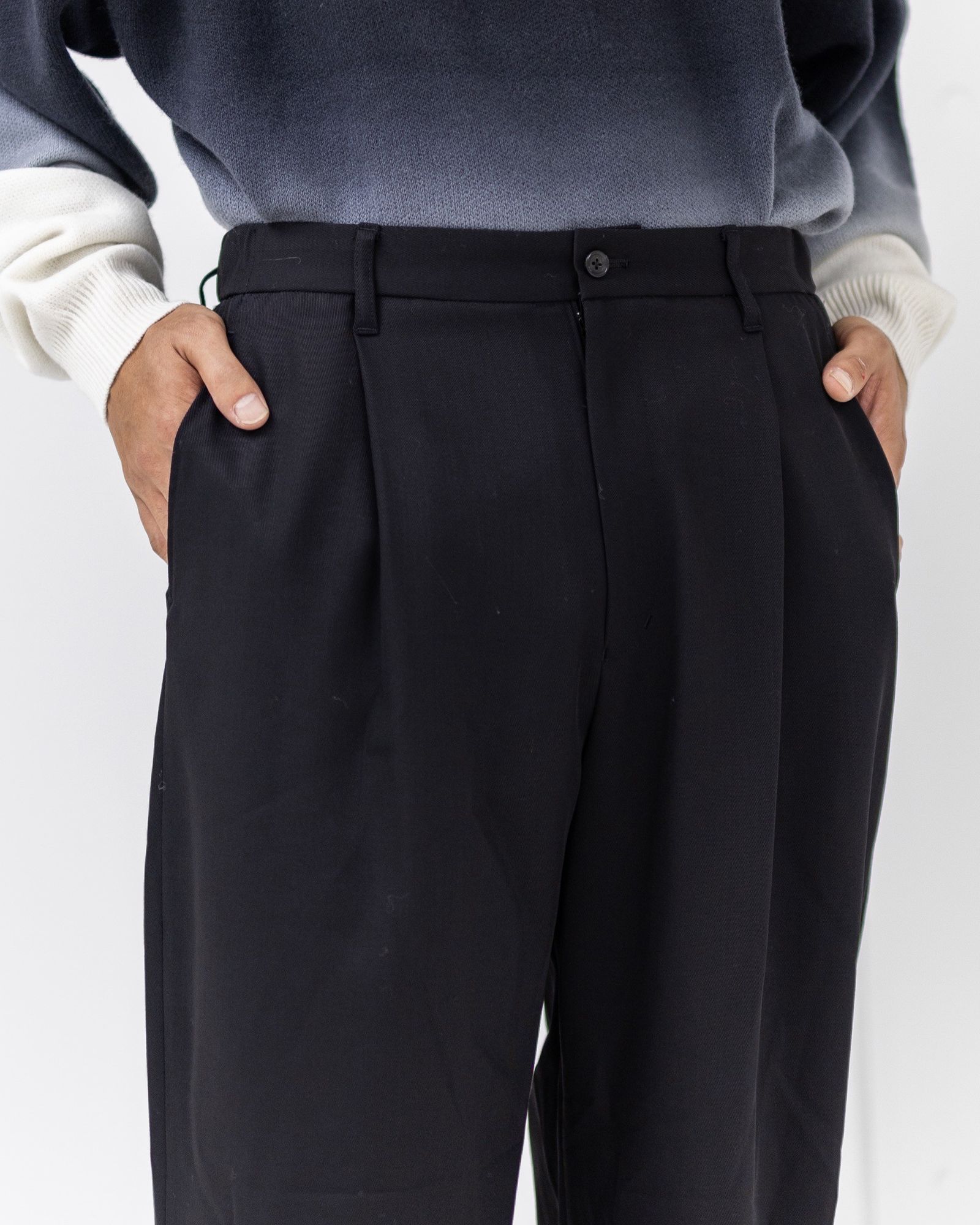 グラフペーパー 25AW Techno Wool Nylon Wide Tapered Trousers(GM253-40316)BLACK