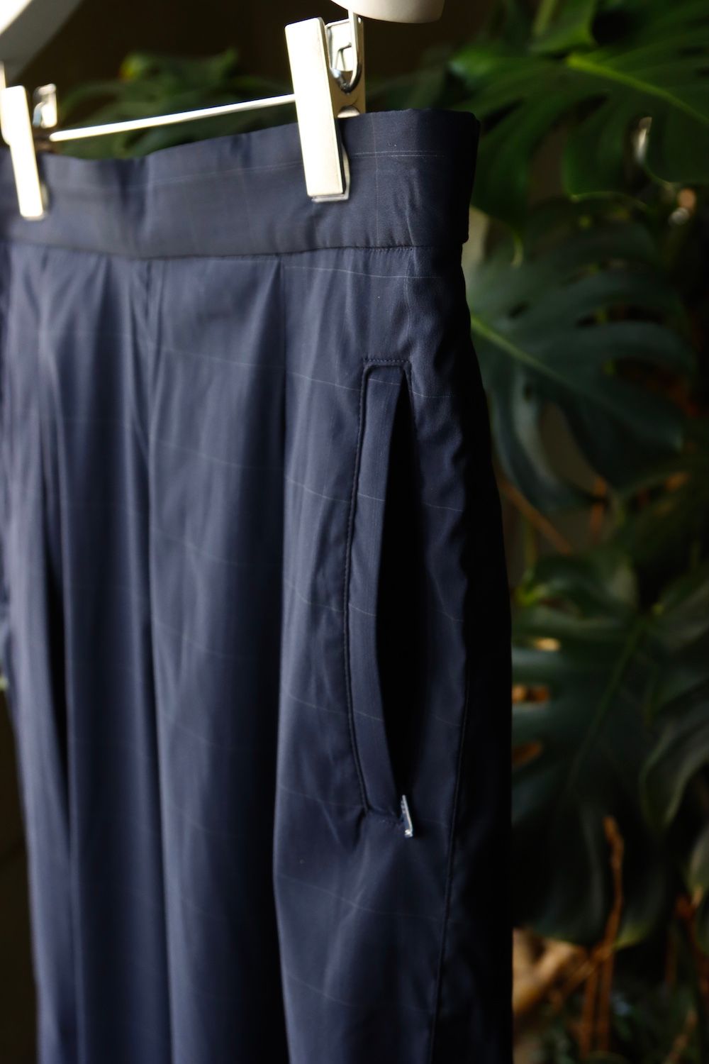 is-ness×NEAT LORO PIANA SPORT FABRICS PANTS"NAVY"イズネス22SS