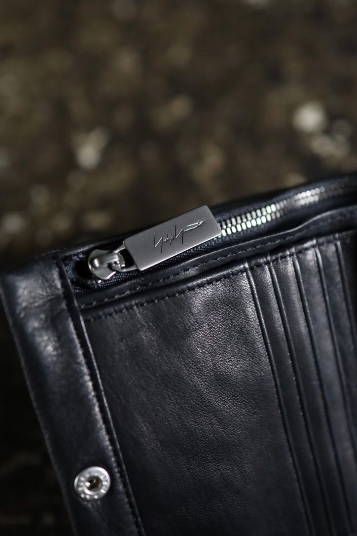Yohji Yamamoto  ホースレザー二つ折り財布(HW-A04-760-1A26)BLACK☆7月8日(水)発売！