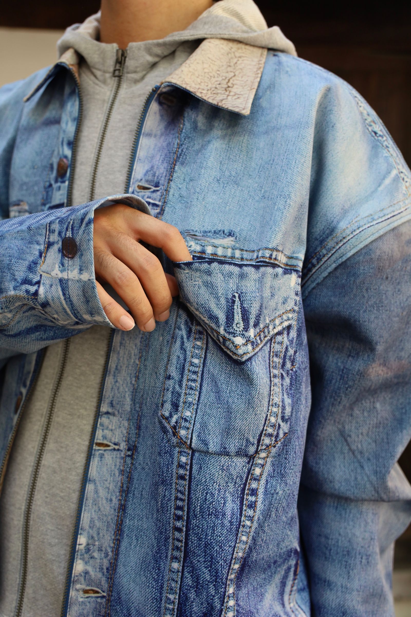TALKING ABOUT THE ABSTRACTION LAYERED PRINT PARKA スタイル
