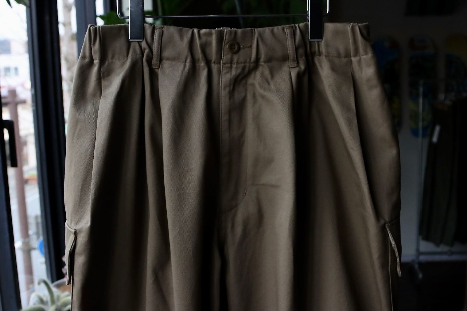 イズネス23SS バルーンカーゴパンツ BALLOON CARGO EZ PANTS(1004AWPT04)BEIGE