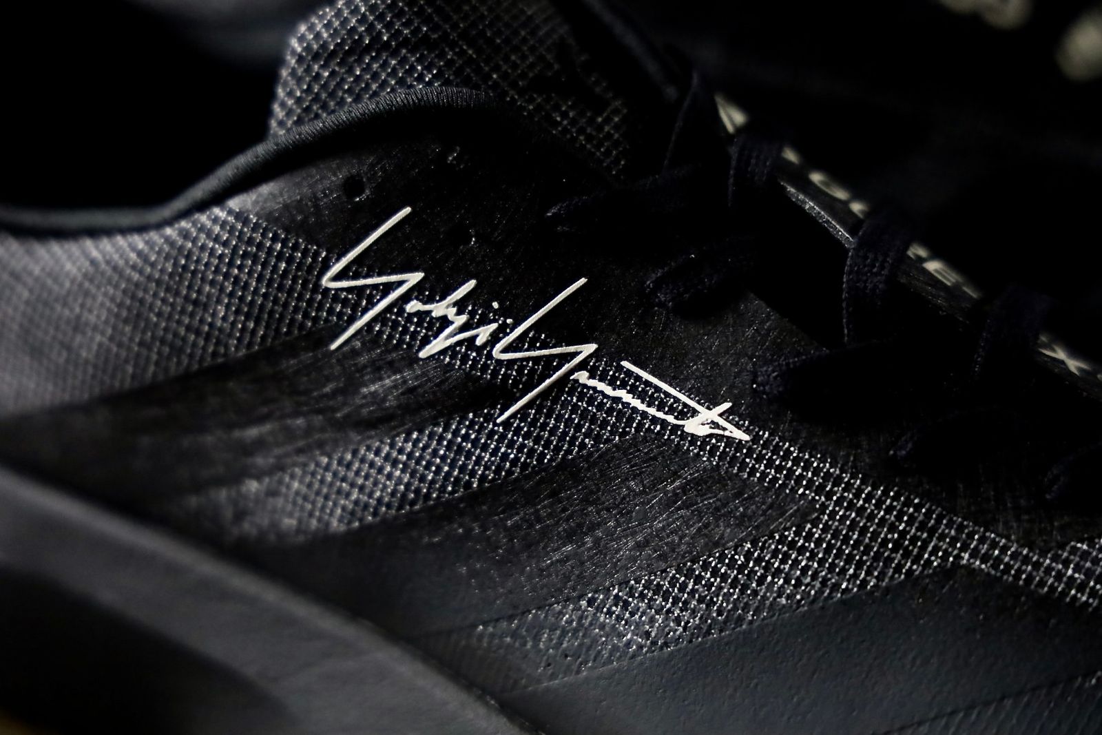 ワイスリー  Y-3 EVO SL ATR GTX Trainers(KI7881)BLACK☆新作発売！