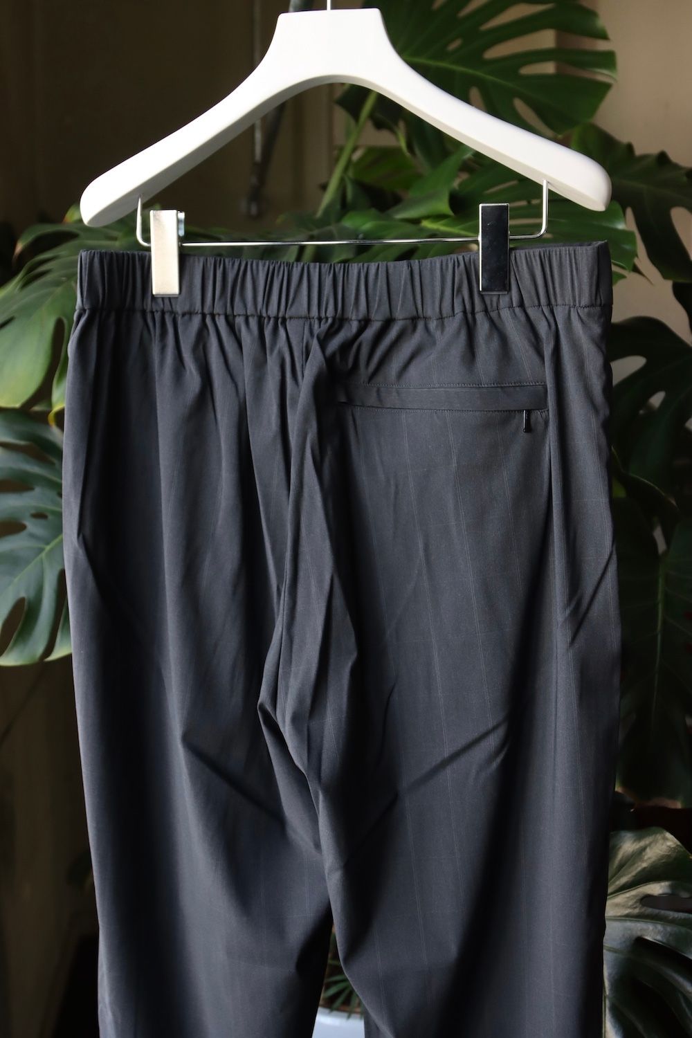 is-ness×NEAT LORO PIANA SPORT FABRICS PANTS"CHARCOAL"イズネス22SS