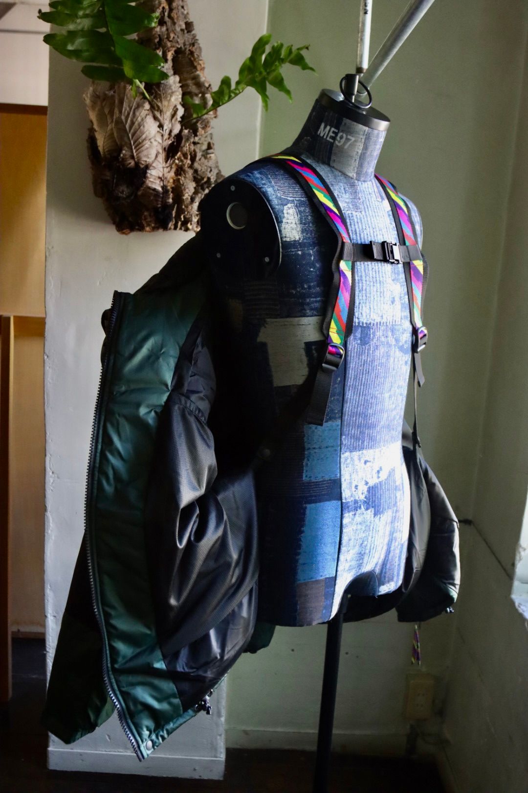 イズネス 23AW FUNCTIONAL DOWN JACKET is-ness×NANGA (1005AWDOWNJK01)GREEN