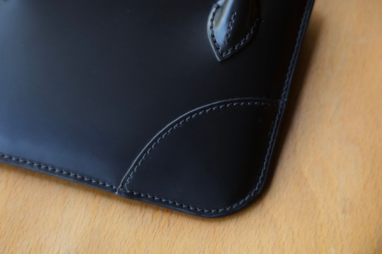 コムデギャルソン HANDELS ARECALF ZIP POUCH M (8Z-U810-051)BLACK☆9月6日発売！