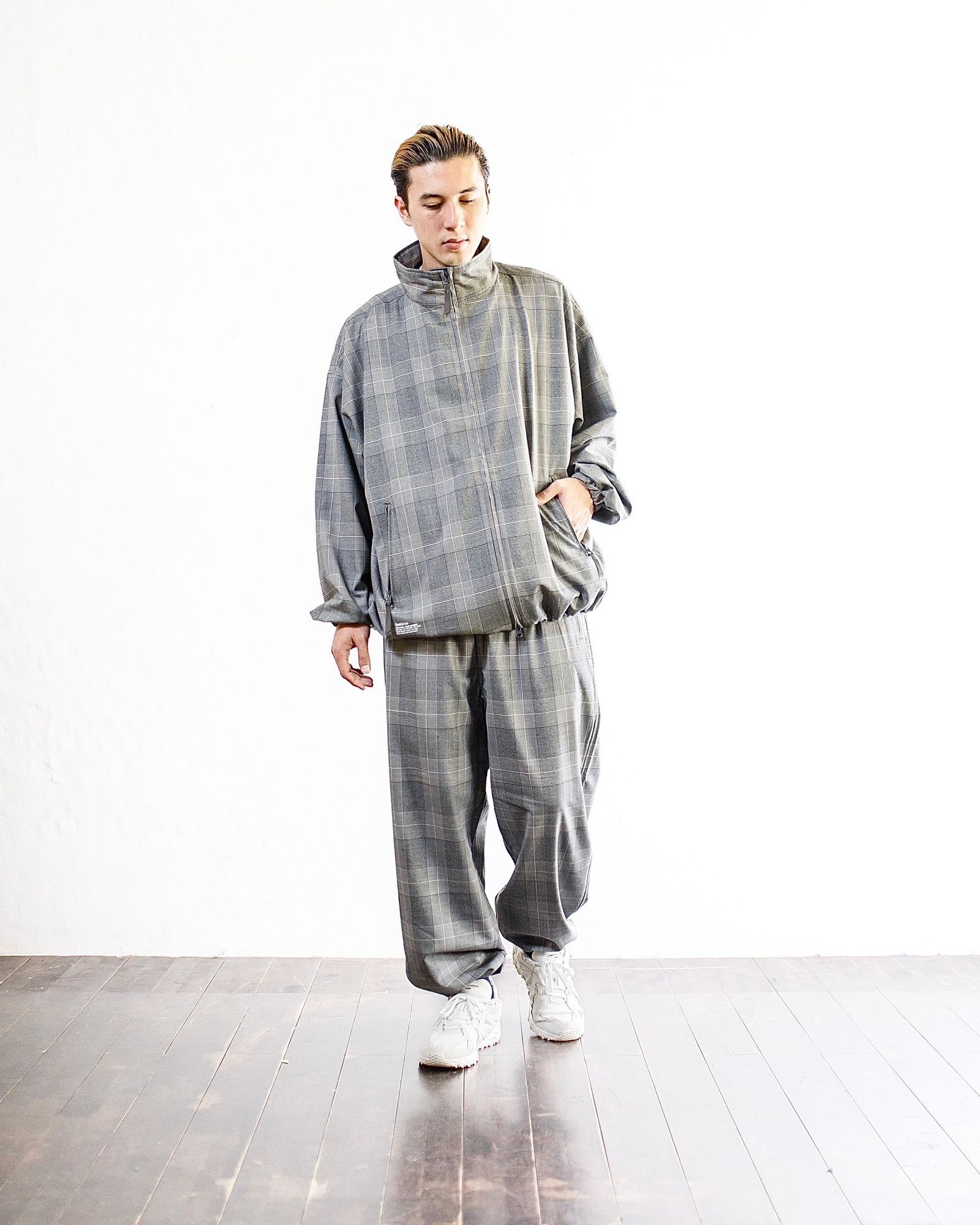 フレッシュサービス TECH WOOL TRACK PANTS(FSC244-40172)GRAY CHECK☆再入荷しました！