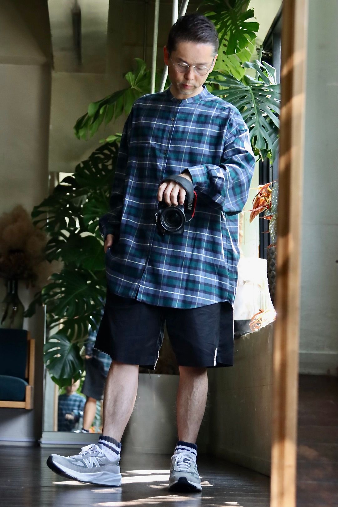 Graphpaper Check Flannel Oversized Band Collar Shirtスタイル