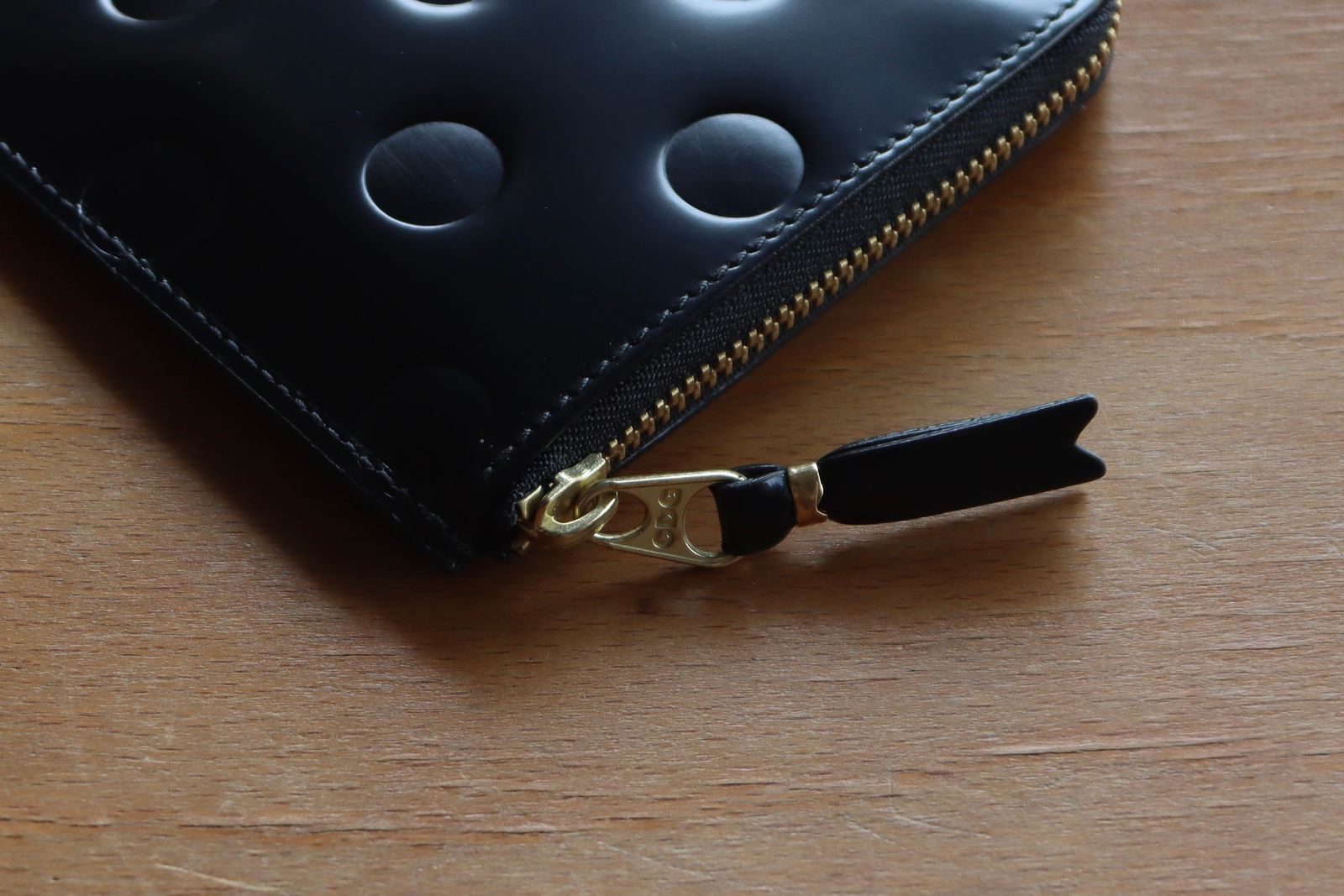 コムデギャルソン L字型ZIP財布(SA3100NE) DOT EMBOSSED LEATHER☆7月10日発売！