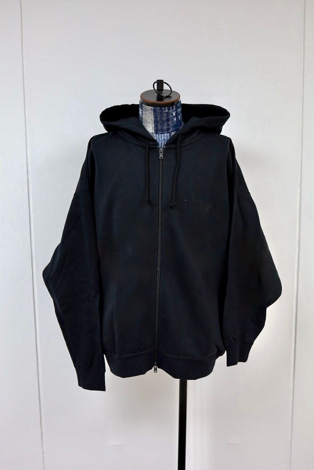 ワイスリー Y-3 フロントロゴ ジップ フーディーFL ZIP HOODIE (KA3107)BLACK☆新作発売！