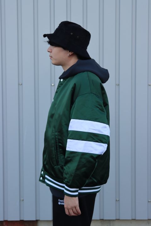 FreshService SATIN STADIUM JUMPER style.2022.10.21