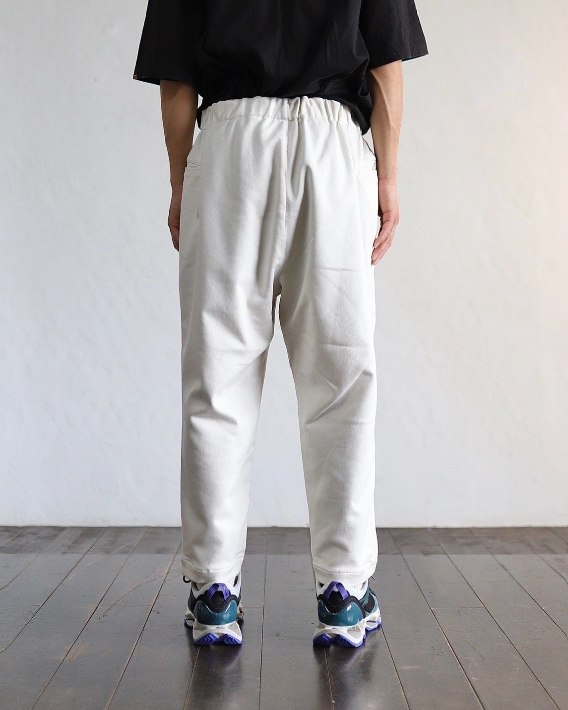S.F.C 24SS CROPPED TAPEREDE  EASY PANTS  (SFCSS24P01)Off White