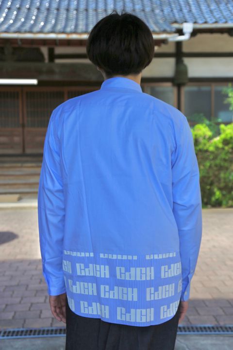 COMME des GARCONS HOMME 綿ツイル×綿ストライプロゴプリントシャツ(HF-B010-051) style.2020.8.15.