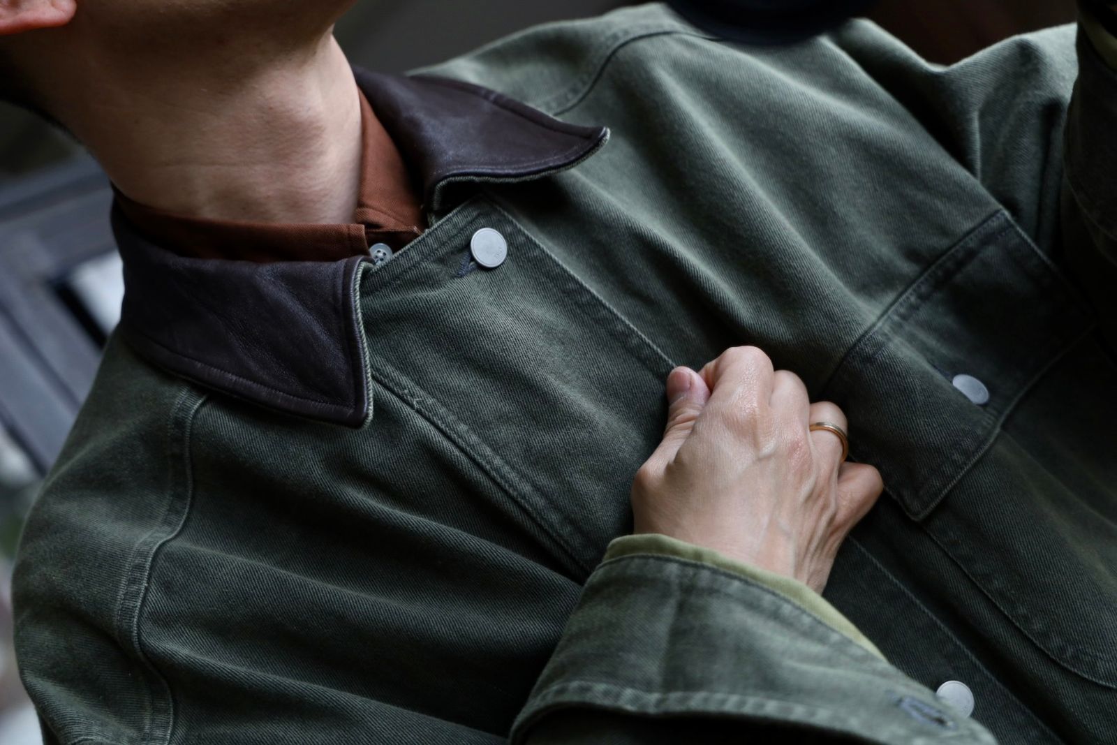YOKE COTTON CUT-OFF COVERALL JACKET"DUSTY KAHKI"スタイル
