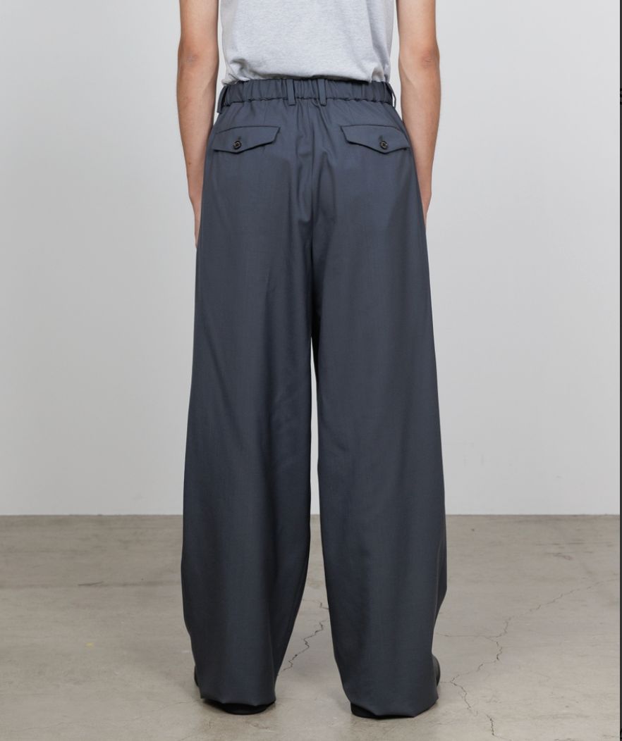 MARKAWARE 26SS TRIPLE PLEATED WIDE TROUSERS(A26A15PT03C)CHARCOAL☆新作発売！