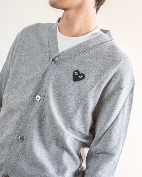 PLAY COMME des GARCONS V-NECK CARDIGAN  スタイル