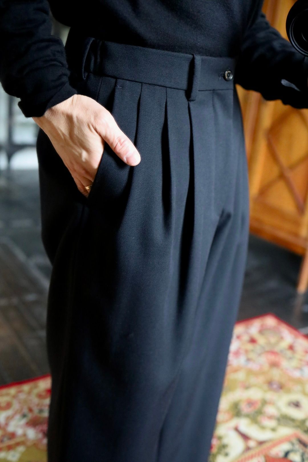 MARKAWARE マーカウェア Organic Wool Survival Cloth® Triple Pleated Wide Trousersスタイル