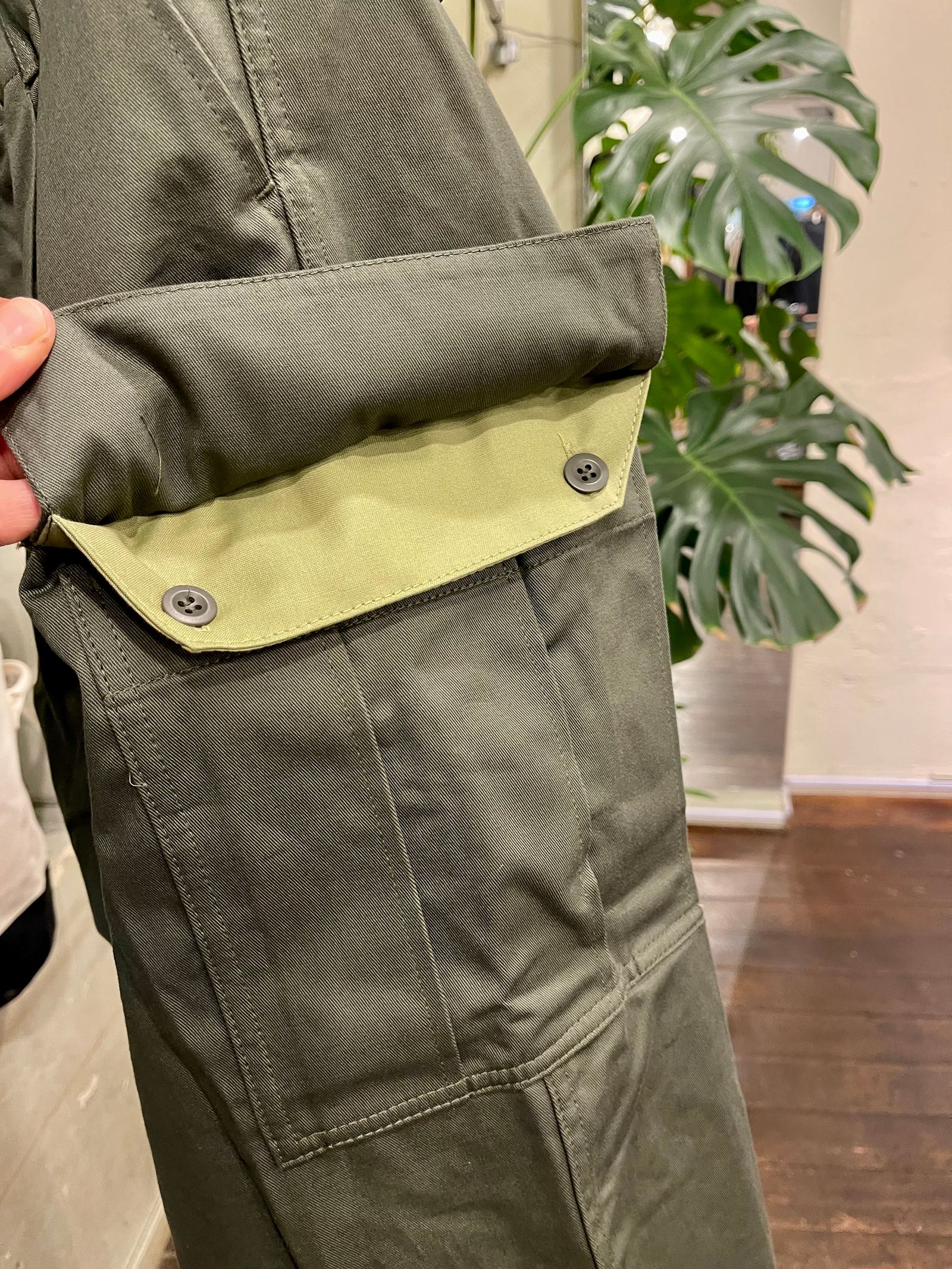 イズネス23SS バルーンカーゴパンツ BALLOON CARGO EZ PANTS(1004AWPT04)KHAKI