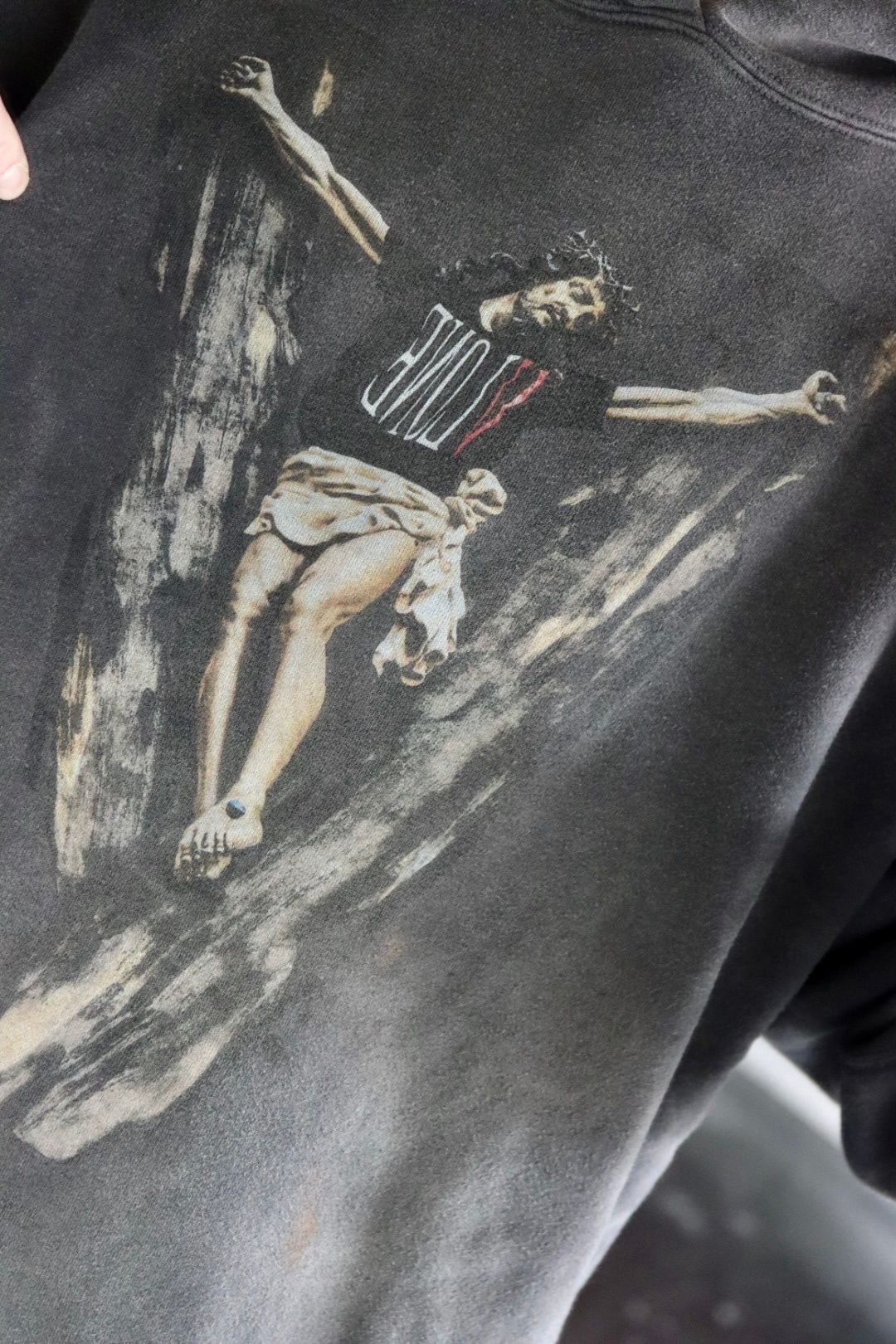 ©SAINT M×××××× 22SS VLONE HOODIE style.