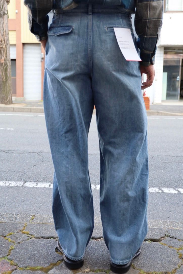 グラフペーパー Selvage Denim Two Tuck Pants(GU261-40061LB)INDIGO_LIGHT FADE