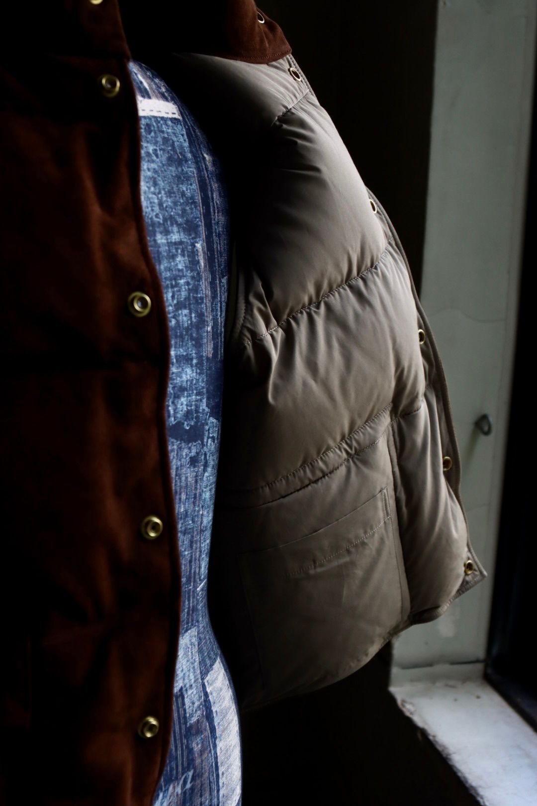 アプレッセ23AWダウンベストSuede Down Vest(23AAP-01-27H)BROWN