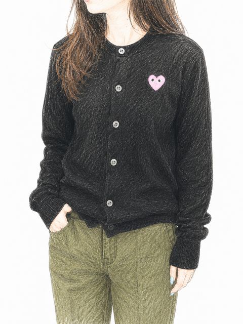 プレイコムデギャルソン ROUND NECK CARDIGAN PINK EMBLEM(AX-N098-051)BLACK-PINK EMBLEM☆7月5日(日)発売！
