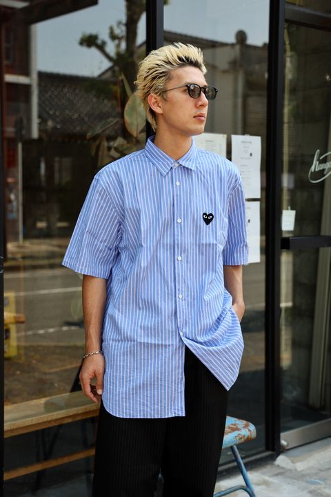 PLAYプレイコムデギャルソン MEN'S STRIPED S/S SHIRT BLACK HEART(STRIPED)(AX-B022-051)