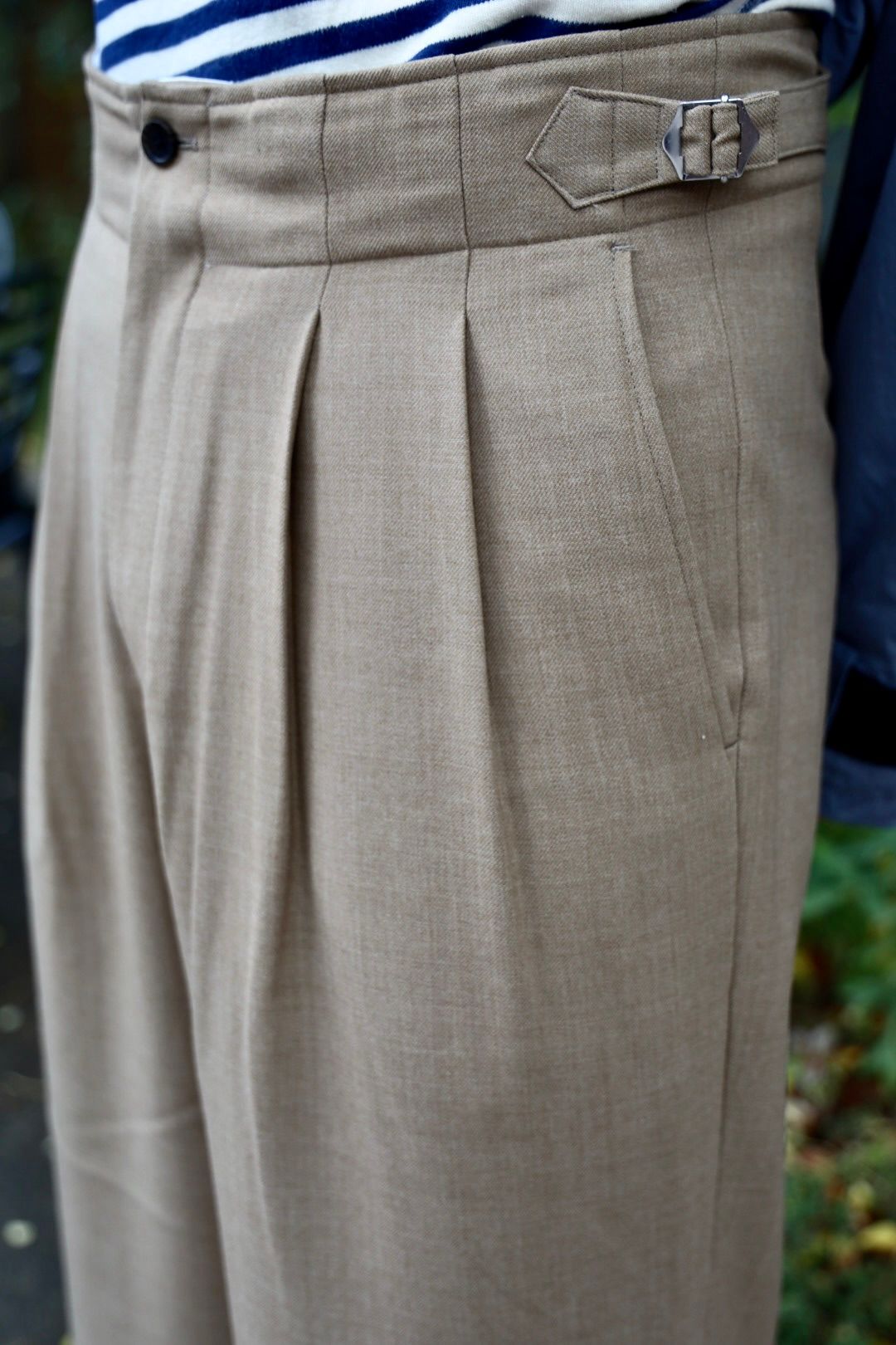 marka マーカ 26SS TWO TUCK MILITARY TROUSERS -RECYCLED POLYESTER NON-MULESED WOOL GABARDINE-(M26A06PT01C)BEIGE☆新作発売！