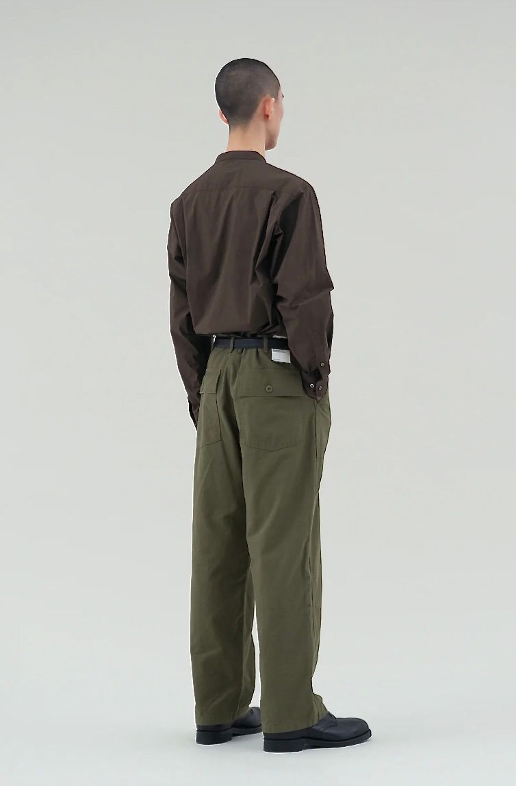 シオタ22AW スビンコットンムラ糸バックサテンベイカーパンツ(PTLM-109M-SB)BLACK