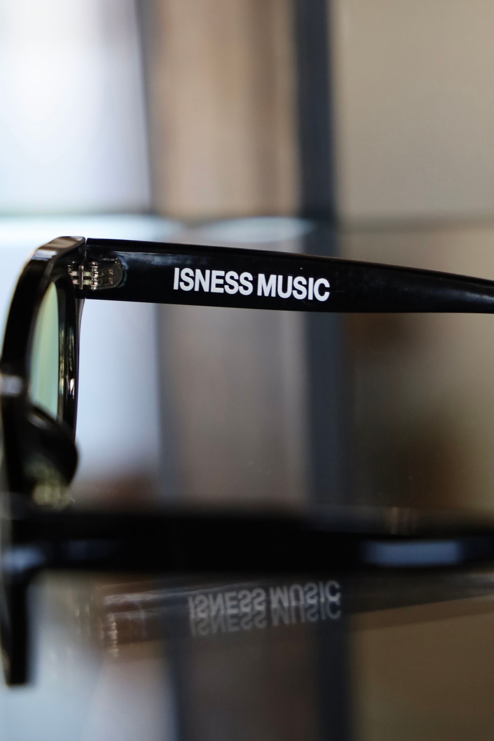イズネスミュージックサングラス is-ness WALTER SUNGLASSES(WELLINGTON TYPE)BLACK-GREEN