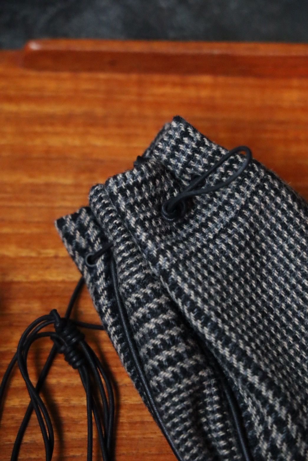 エンダースキーマ 25SA バッグtweed senzu bag(xu-b-snz)black☆8月9日(土)発売！