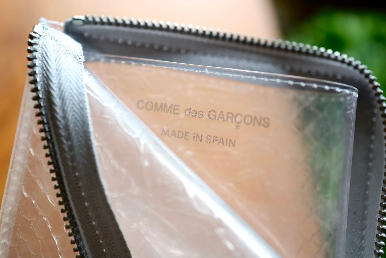 コムデギャルソン 財布 SNAKE TRANSPARENT L字型ZIP WALLET(8Z-T310-051)☆12月再入荷致します！