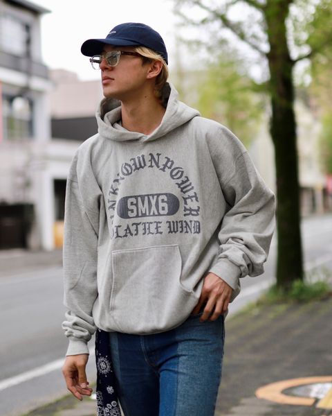 ©SAINT M×××××× 23SS 新作 UNKNOWN POWER HOODIEスタイル