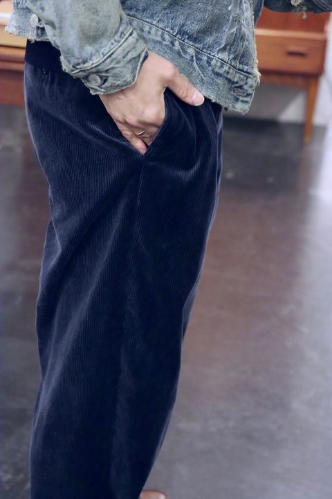 A.PRESSE 24SS Vintage Corduroy Trousers"NAVY"スタイル2.