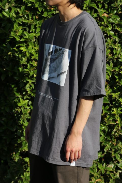 Graphpaper POET MEETS DUBWISE for Graphpaper Oversized Tee “WORDS AND SILENCE” style. 2021.06.21.