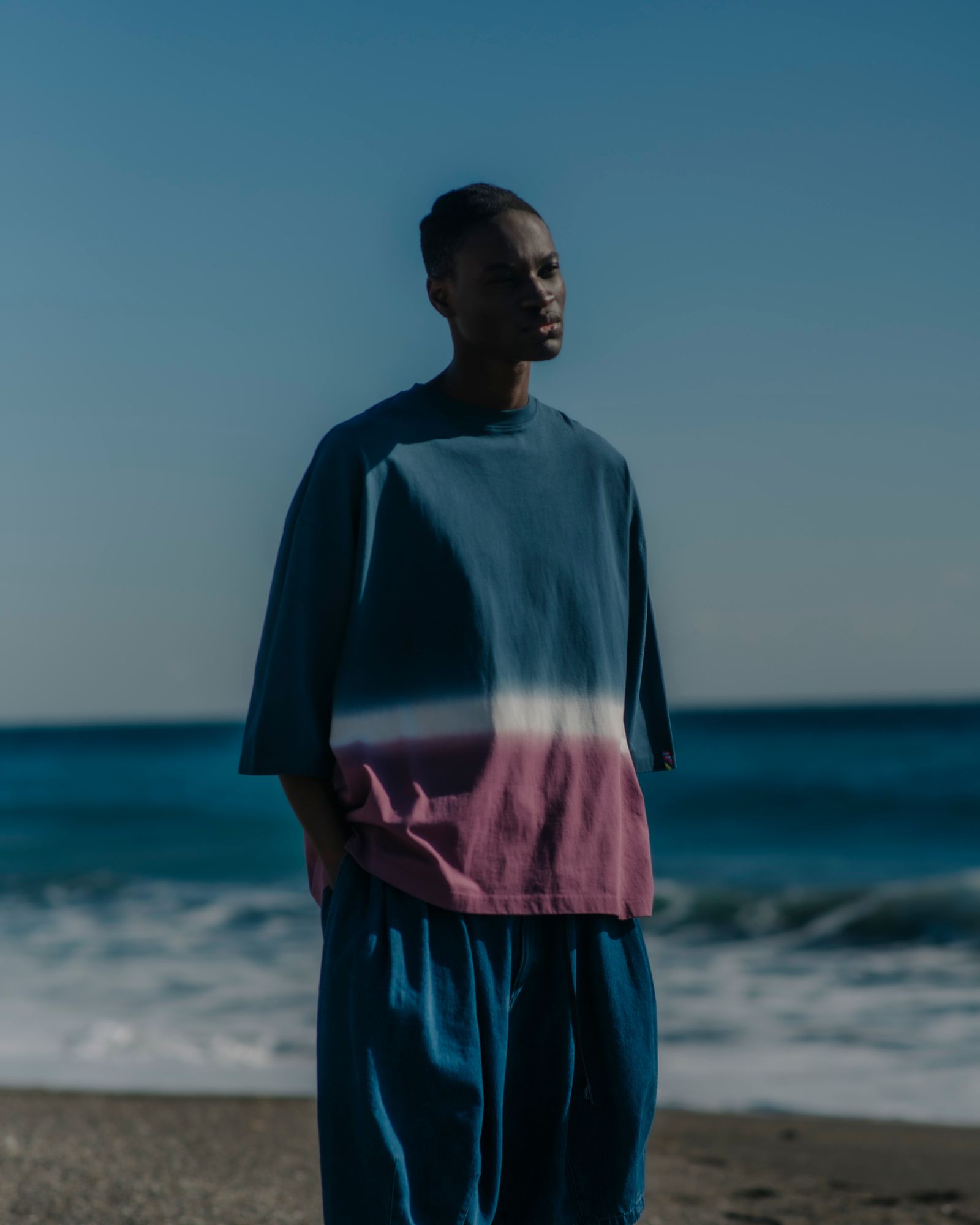 イズネス24SS GRAMICCI for is-ness HORIZON OVERDYE T-SHIRT(1006GRAMICCIT01)NAVY×PURPLE