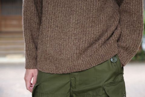 YOKE 20awより、3G BACK ZIP RIB CREW NECK BEIGE style.2020.9.12.
