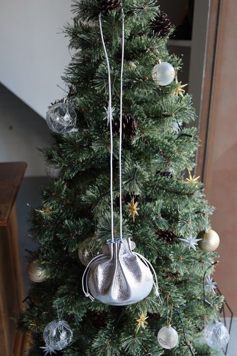 エンダースキーマ バッグpetal sac gloss(yv-b-psg)silver☆12月6日(土)発売！