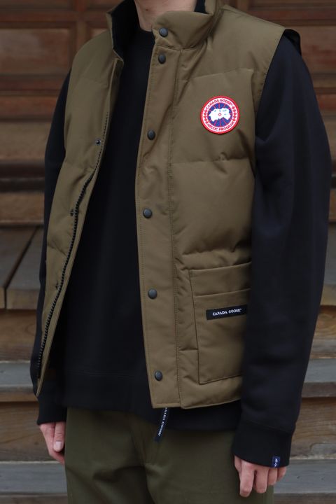 CANADA GOOSE FREESTYLE CREW VEST"KHAKI"style.2021.10.17.