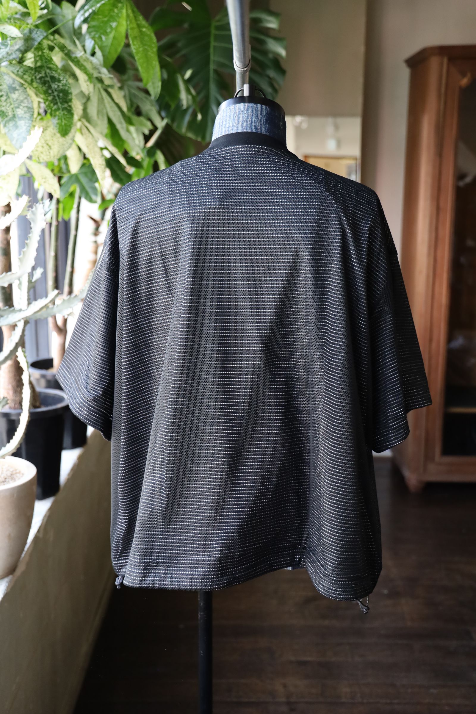 イズネス25SS BALLOON BORDER LAYERED MESH T-SHIRT(25SS_07_1006SSCS08-2)BLACK×WHITE border