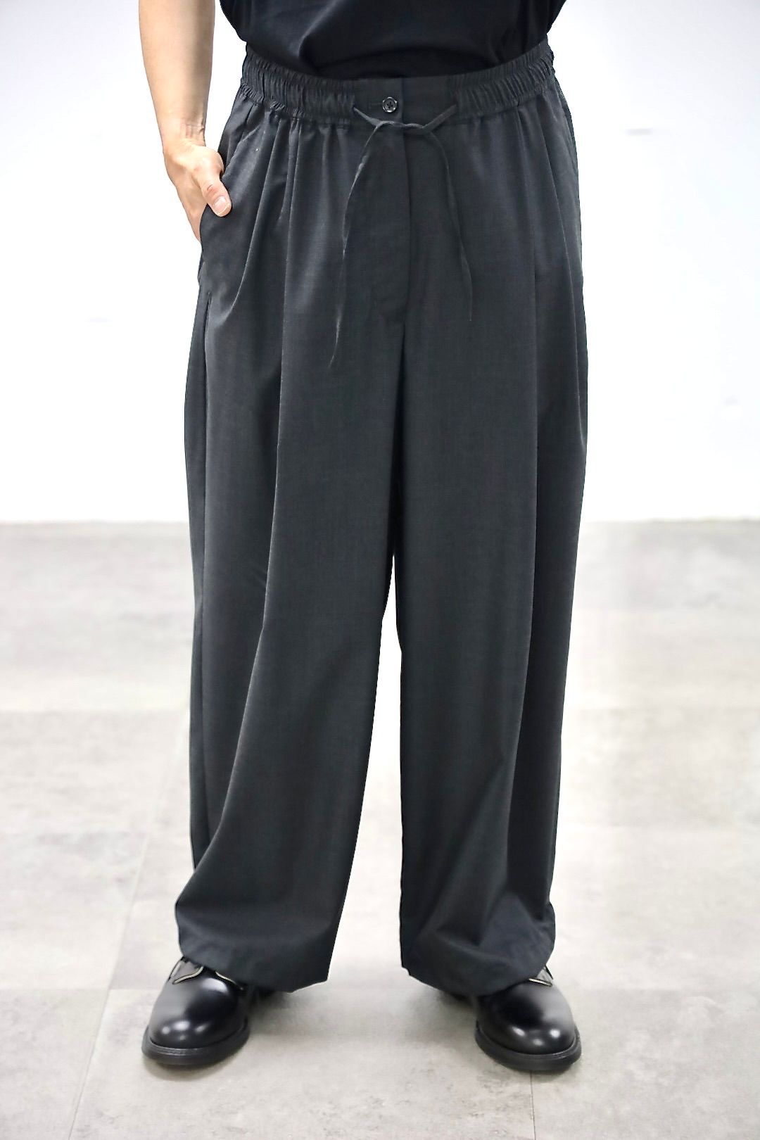 グラフペーパー26SS Fine Wool Heather Drawstring Track Pants(GM261-40322)CHARCOAL☆2月21日(土)発売！