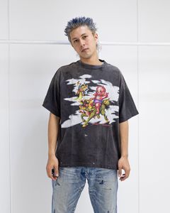©SAINT Mxxxxxx DAMEGED SS TEE MARKスタイル！