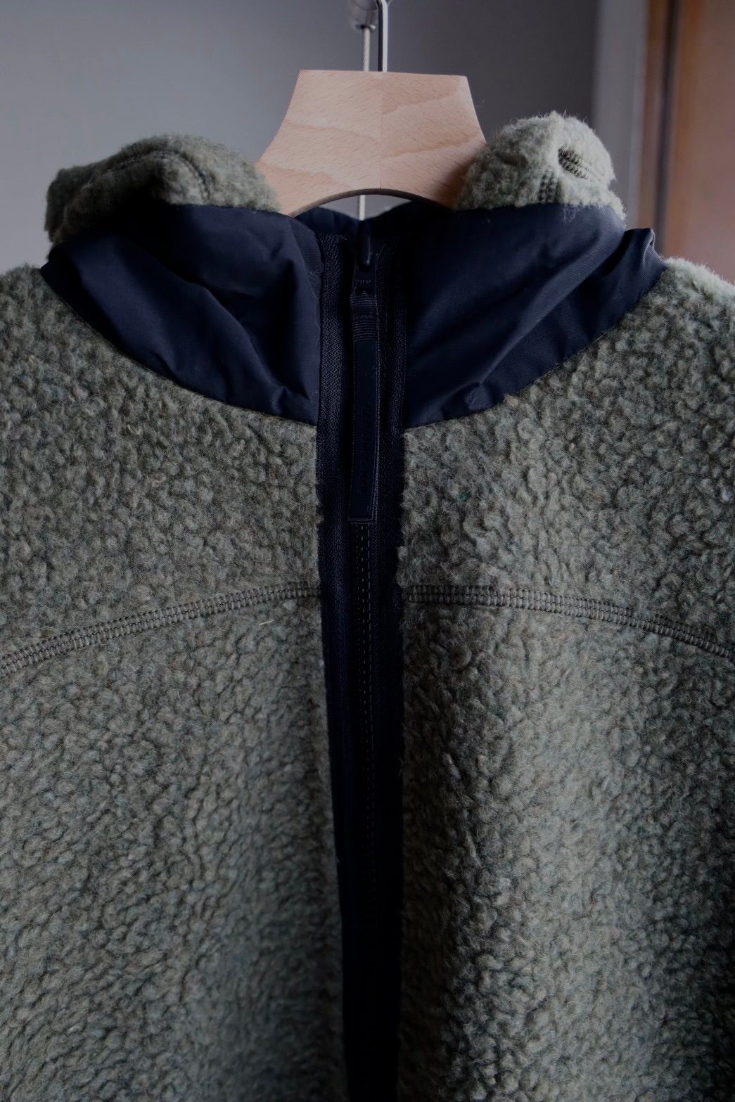 カナダグース レディース Simcoe Oversized Hoodie Kind High Pile Fleece Black Label (7016WB)Smokey Sage☆新作発売！