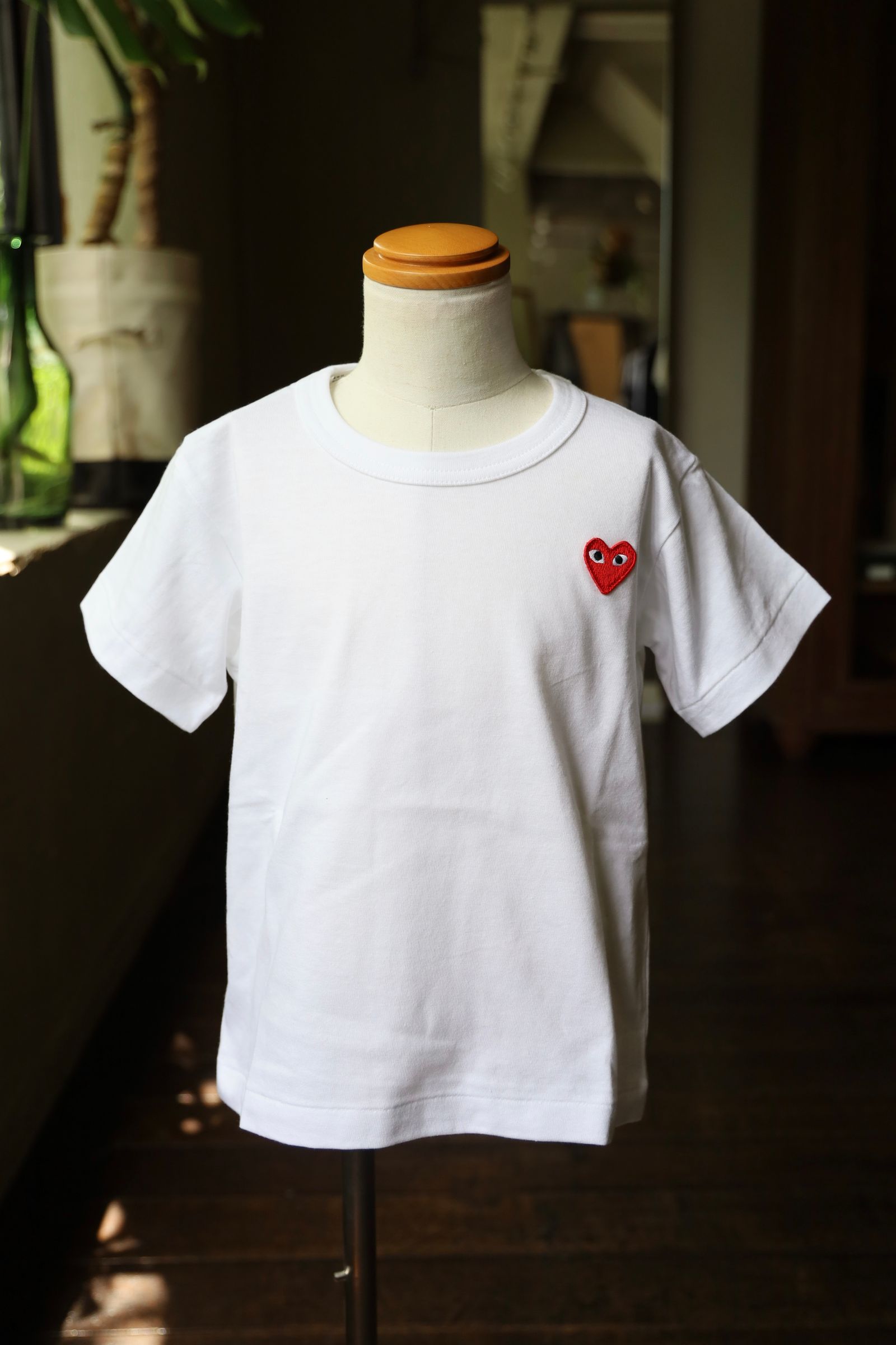 PLAY COMME des GARCONS - ワンポイントハートTシャツ(AX-T563-100)WHITE(BLACKハート)*KIDSサイズ  | mark