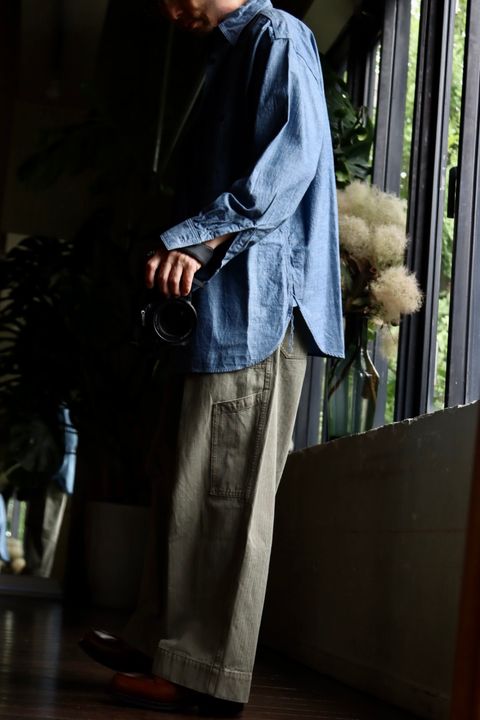 A.PRESSE BB Washed Chambray Shirtスタイル