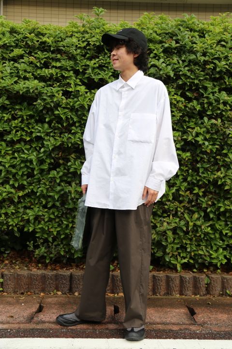 Graphpaper Broad L/S Oversized Regular Collar Shirt(GM212-50110B) style. 2021.05.26.