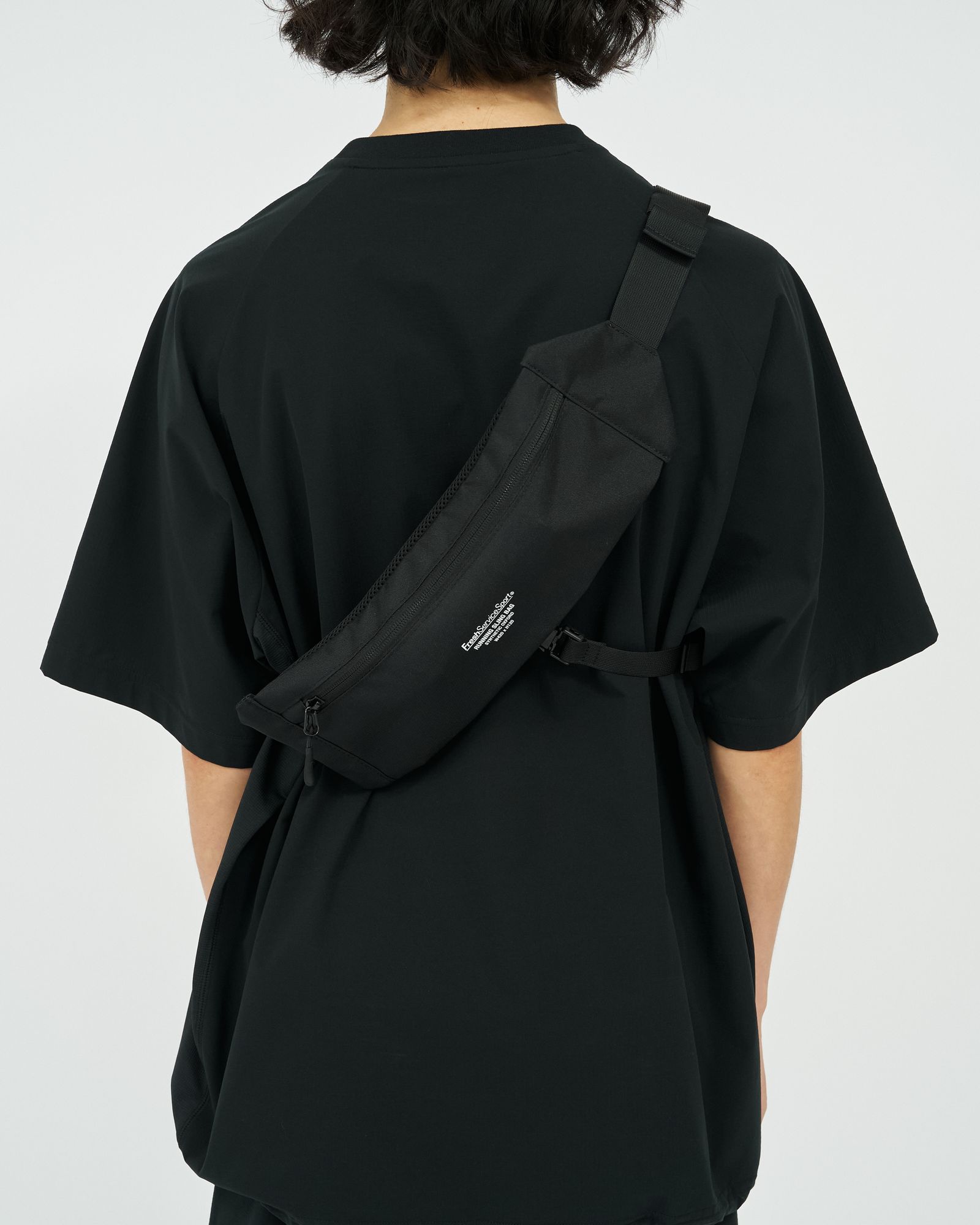 フレッシュサービス RUNNING SLING BAG(FSS263-90135)BLACK☆7月18日(土)新作発売！