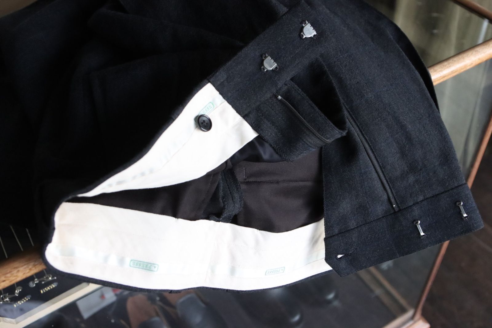 アプレッセ23SSパンツ Wide Tapered Trousers(23SAP-04-20M)CHARCOAL