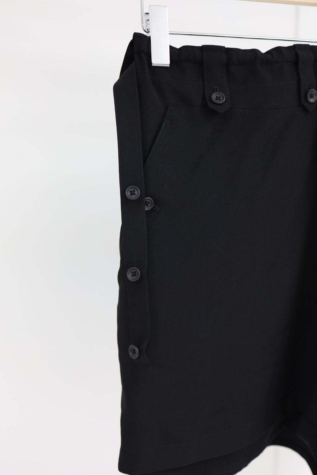 ヨウジヤマモト ドレープ布付きハーフパンツ(HK-P34-500)☆新作発売！