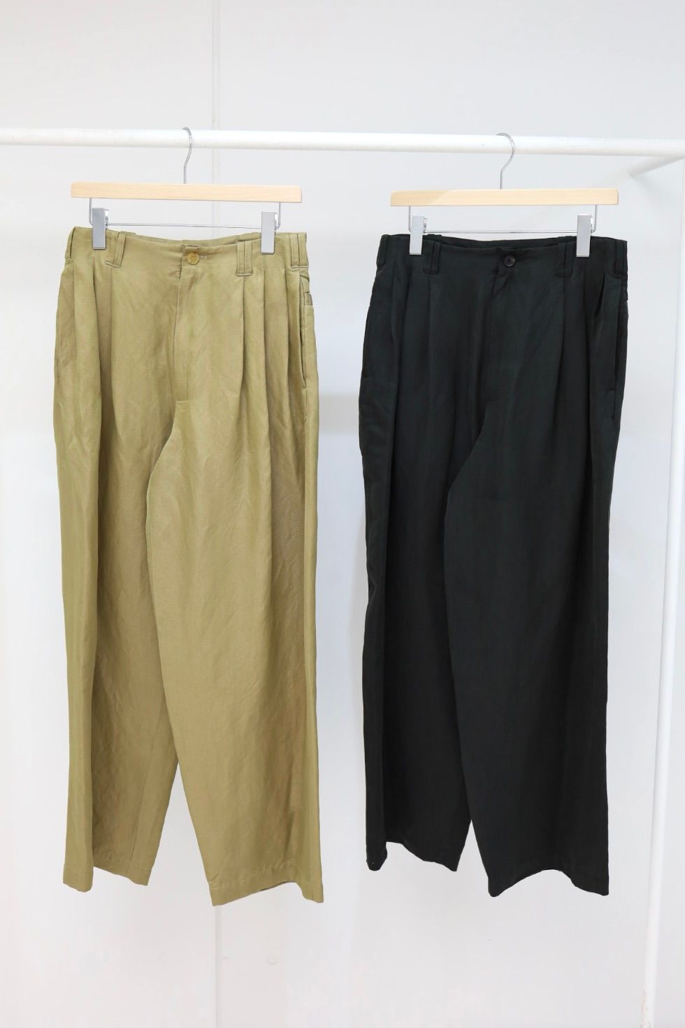 YOKE 26SS Linen Silk Kersey 3pleated Tapered Trousers(YK26SS01209P)KHAKI
